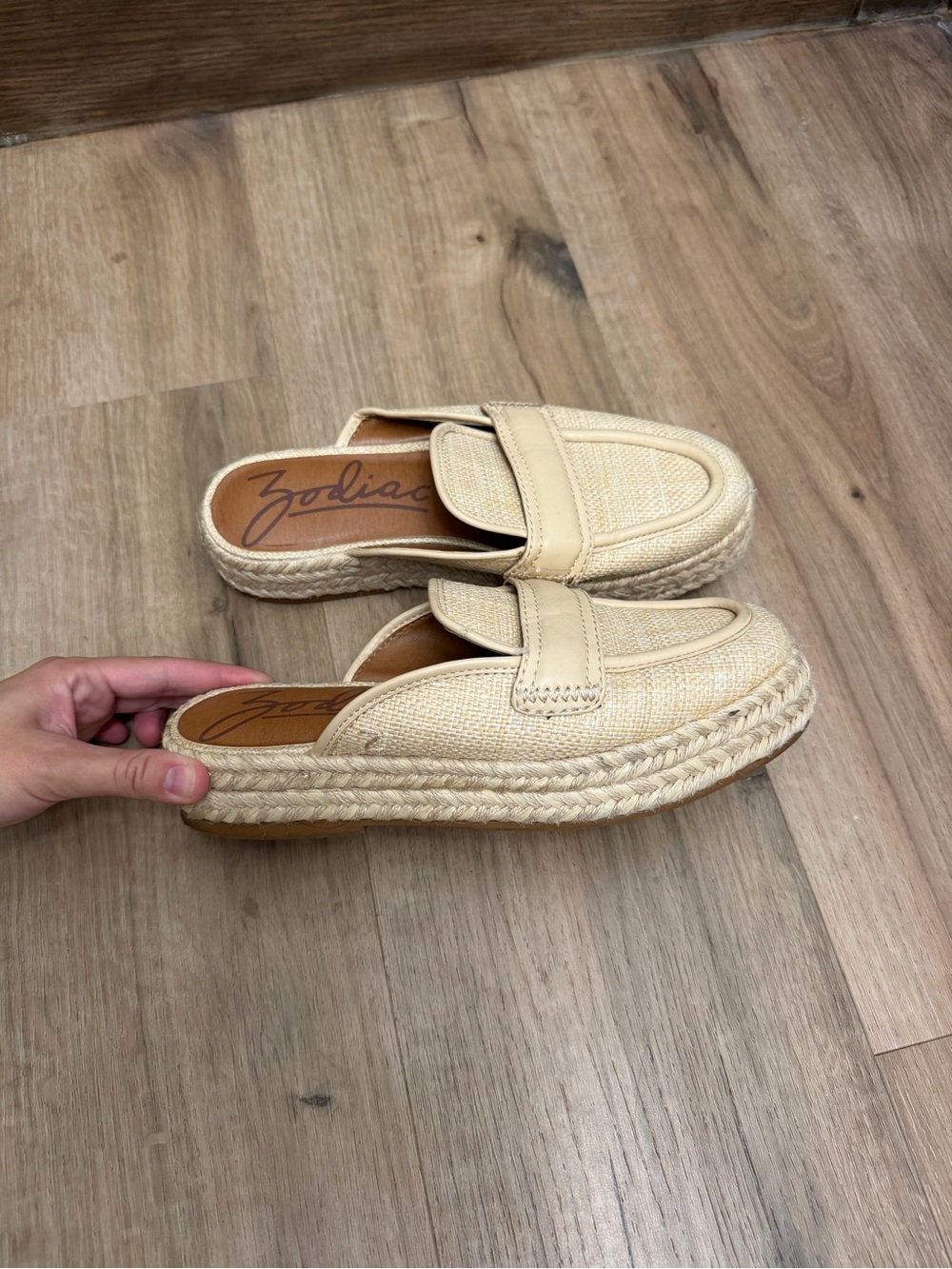Zodiac Cream Espadrille Slip-On Mules Sz 8.5
